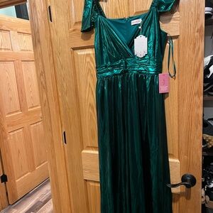 Ivy City Co Green Maxi Dress
